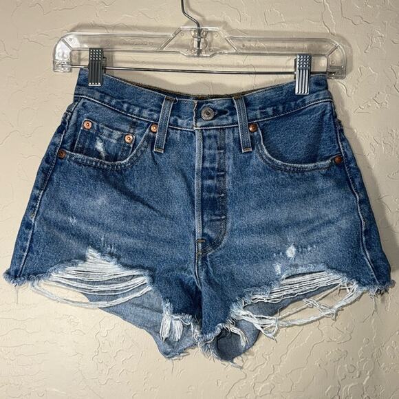 Levi’s 501 cut off shorts high low frayed hem size 24 - Picture 2 of 6